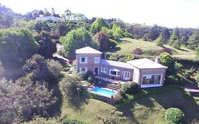 Espectacular casa en Villa Nougues